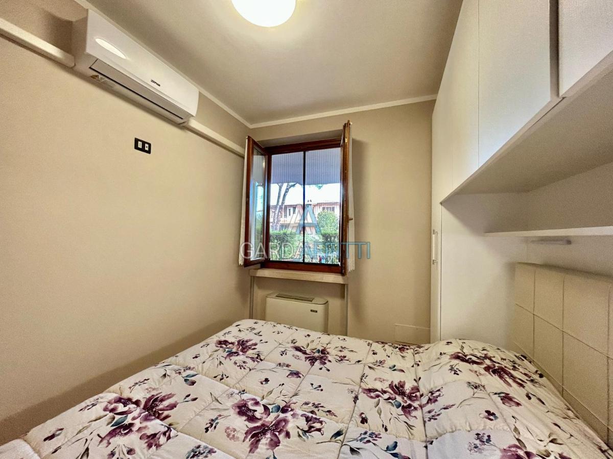 Perla Apartment - 3 Piscine E Un Bar - Desenzano Десенцано дел Гарда Екстериор снимка