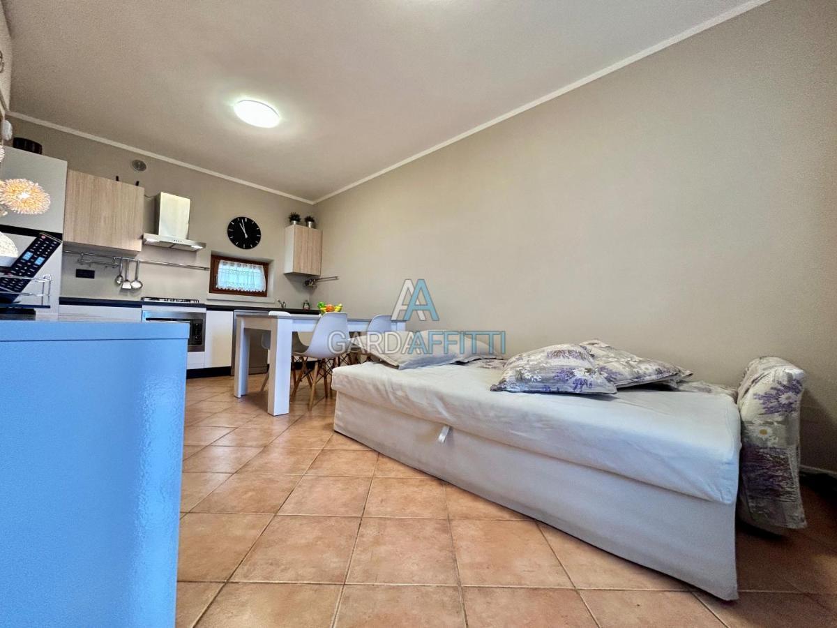 Perla Apartment - 3 Piscine E Un Bar - Desenzano Десенцано дел Гарда Екстериор снимка